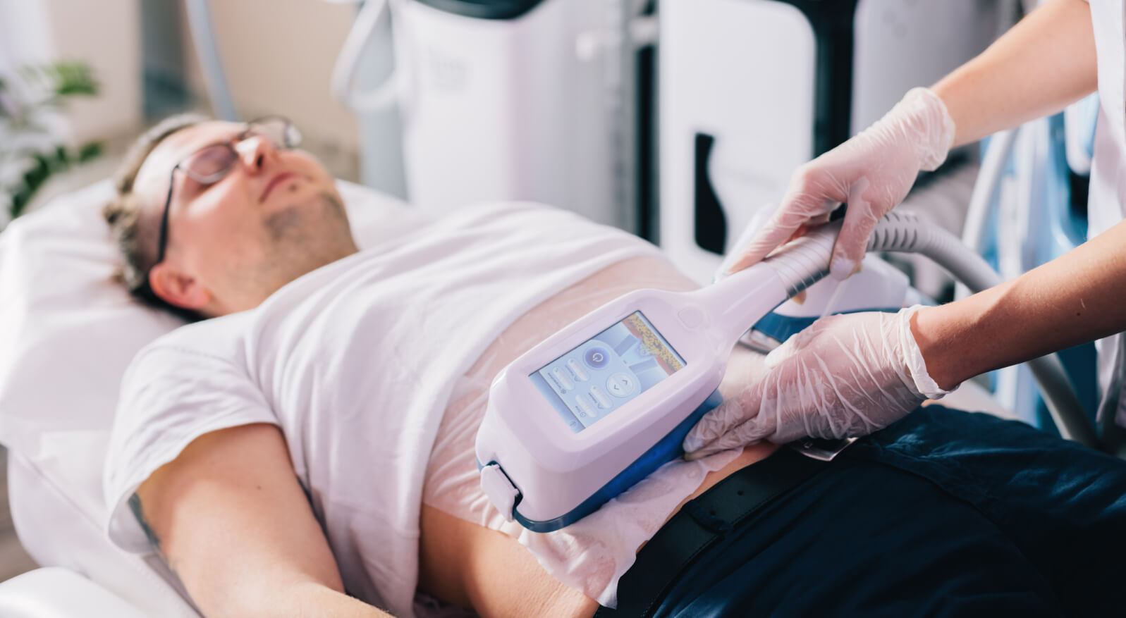 Cryolipolysis vs. liposuction
